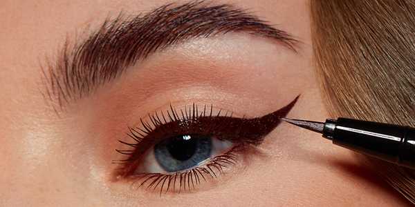 How To Choose The Right Eyeliner Style For Your Eyes